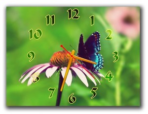 Часы "Бабочка на цветке""